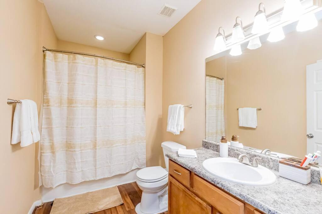 Luxury Apt Westheimer/Galleria Lägenhet Houston Exteriör bild